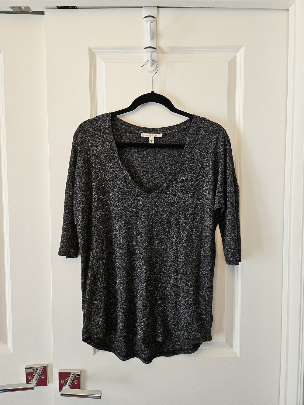 Express Charcoal Heather V-Neck Short Sleeve Top XS